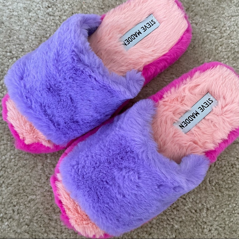 STEVE MADDEN • KIDS • frillz slippers - Picture 2 of 5